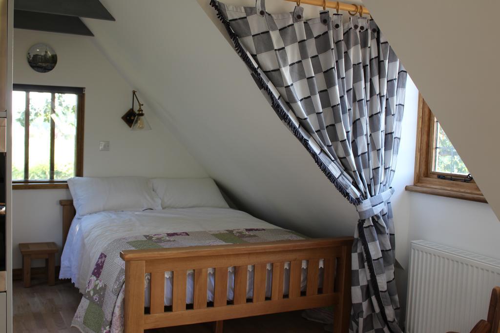 Oakwrights Apartment Terling Exterior photo