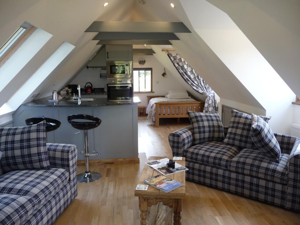 Oakwrights Apartment Terling Exterior photo